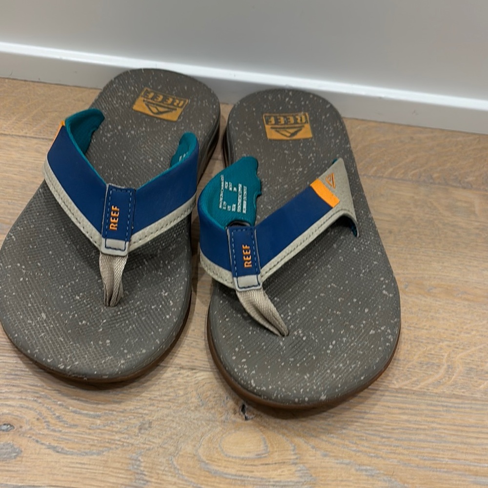 Reef Blue and Gray Sandals Comfortable Flip Flops